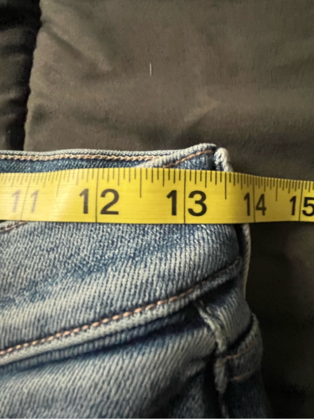 MOTHER denim • the kick it in fan favorite wash size 28 Like new - Picture 5 of 16